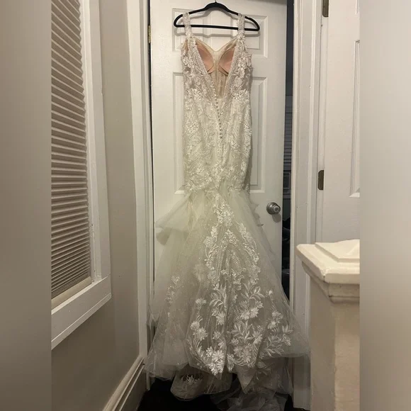 Martin Thornburg Branson Wedding Dress 122231 - Picture 6 of 17